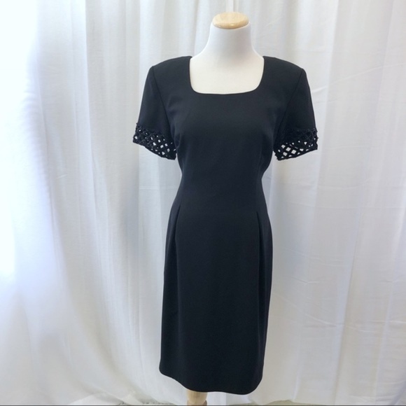 Maggy London Dresses & Skirts - Maggy London black classic cocktail dress 10